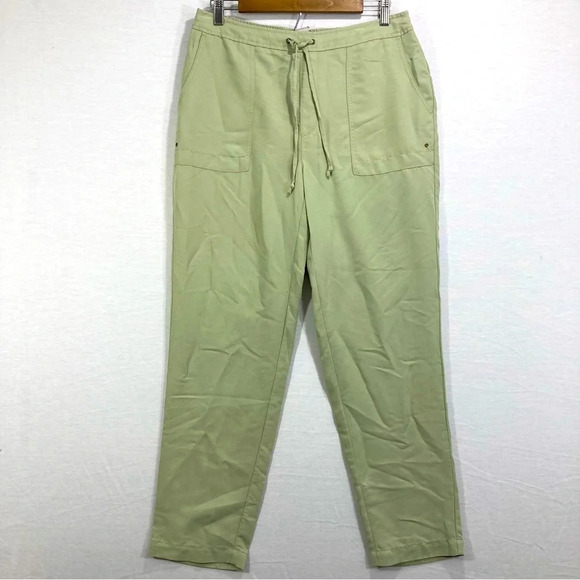 Chico's Pastel Green Pull-on Ultra Soft Casual Pants Size 6 - Picture 1 of 10